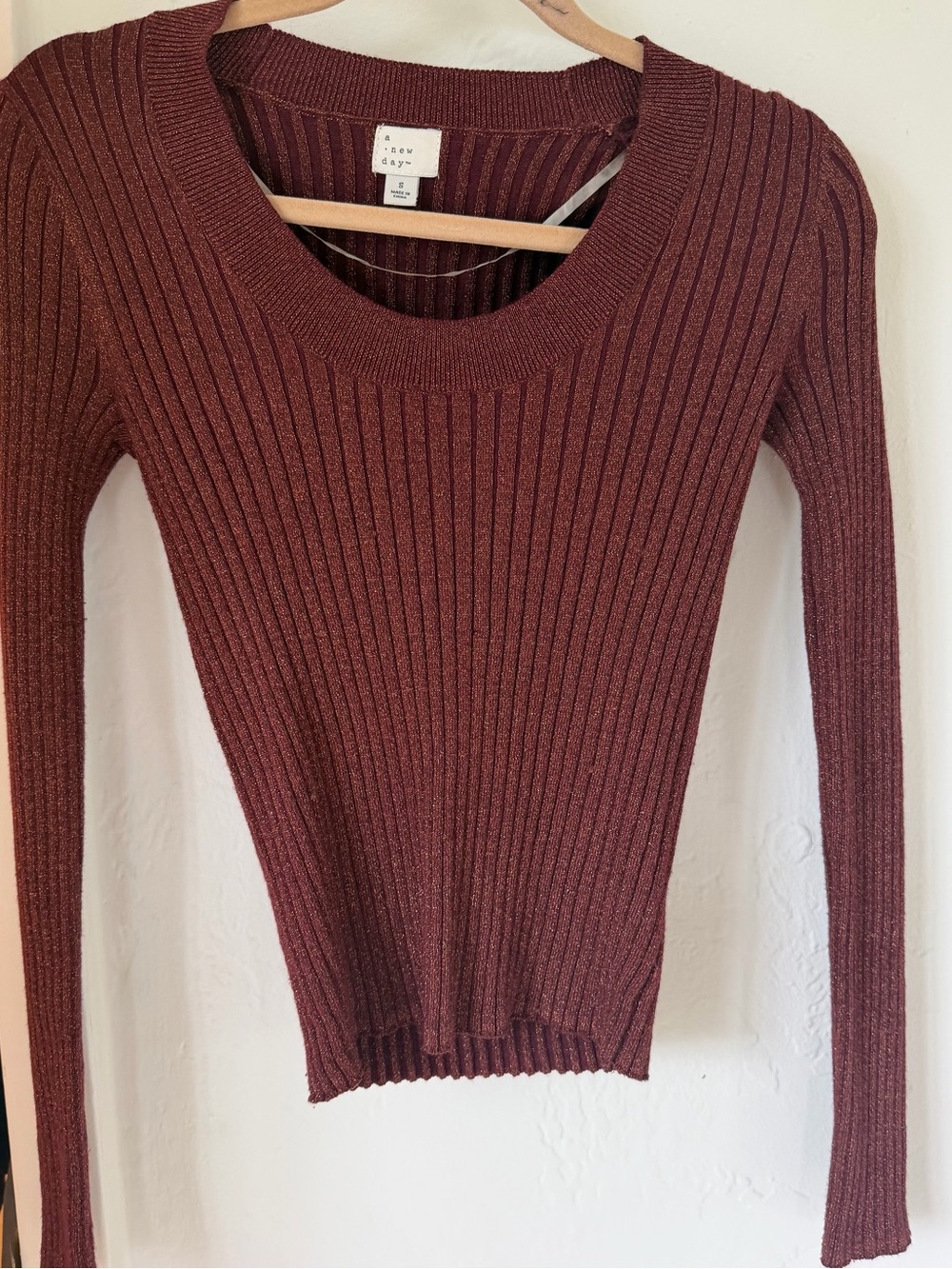 Aritzia Ribbed Crewneck Sweater - Burgundy